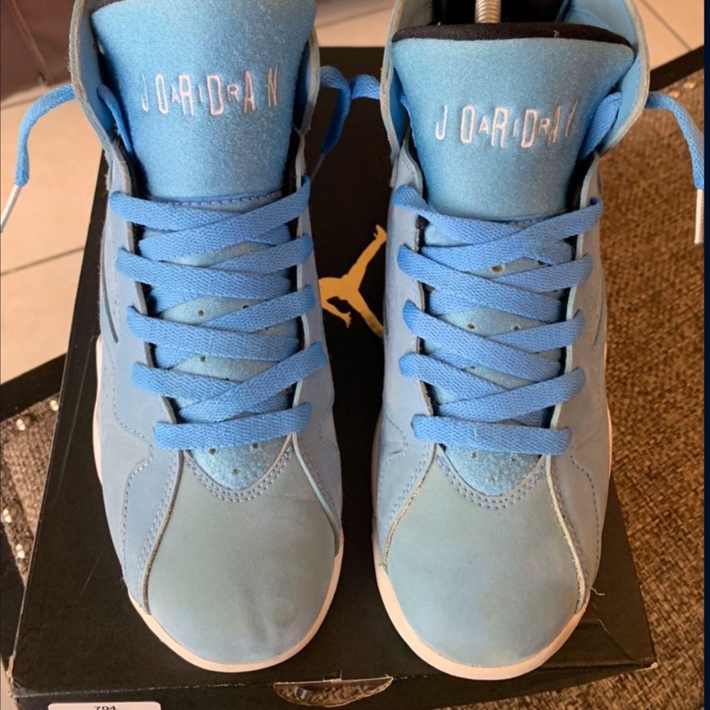 Jordan 7s - Picture 2 of 4